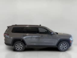 Jeep Grand Cherokee L Laredo 4x4 2027 — side view