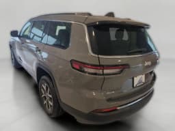 Jeep Grand Cherokee L Laredo 4x4 2027 — side view
