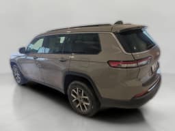 Jeep Grand Cherokee L Laredo 4x4 2027 — side view