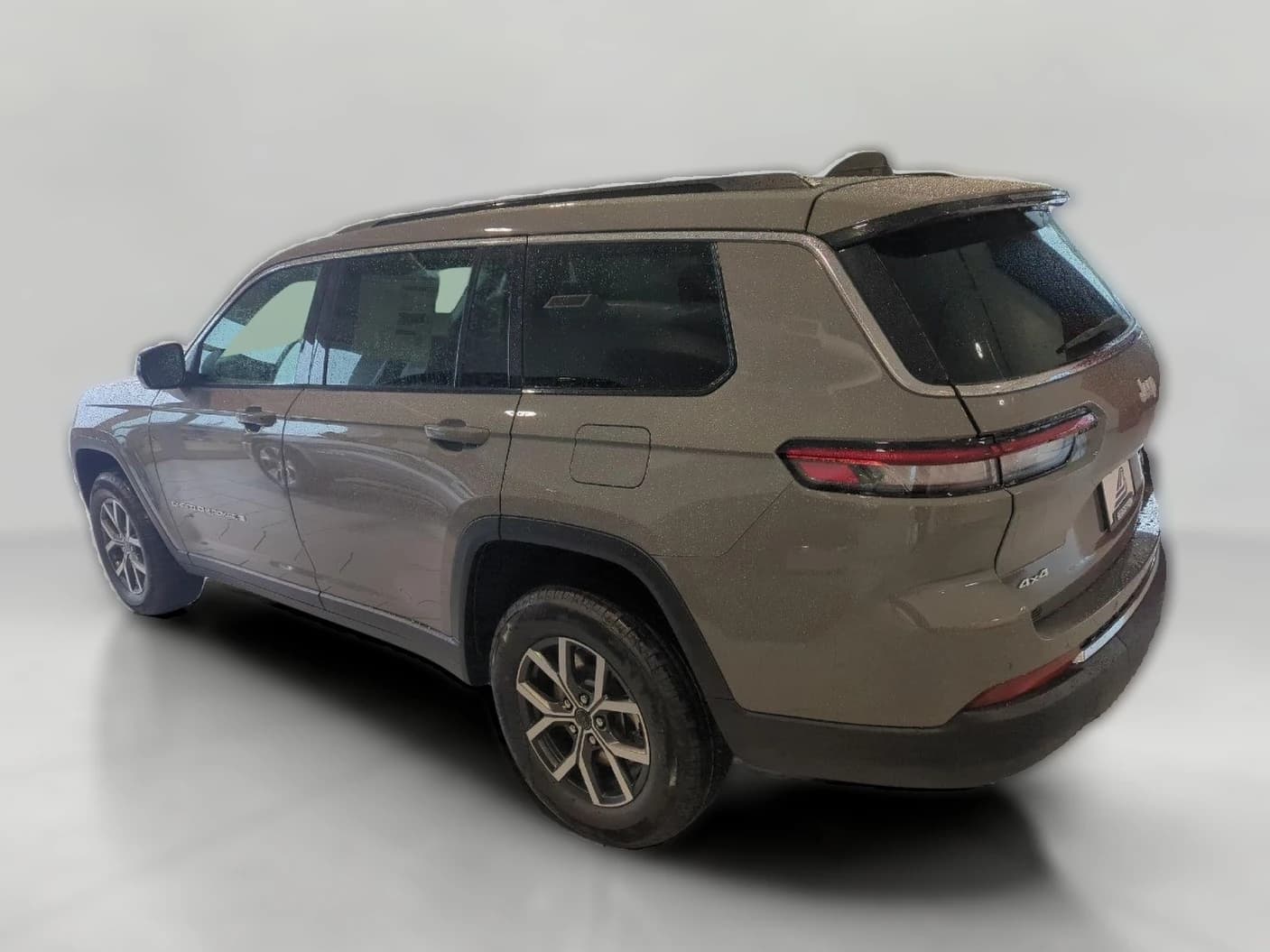 Jeep Grand Cherokee L Laredo 4x4 2027 — side view