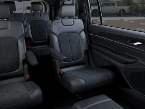 Jeep Grand Cherokee L Laredo Altitude 4x4 2027 — side view