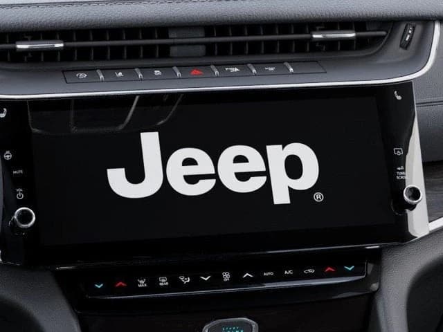 Jeep Grand Cherokee L Laredo Altitude 4x4 2027 — side view