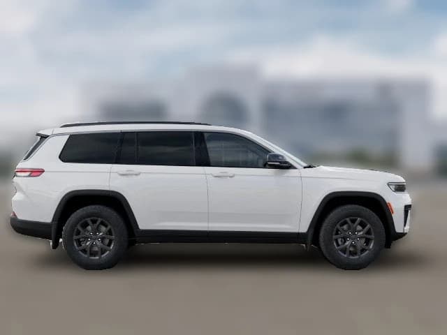 Jeep Grand Cherokee L Laredo Altitude 4x4 2027 — side view