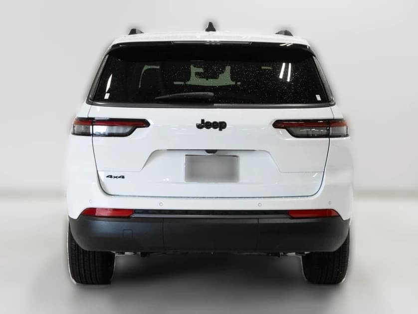 Jeep Grand Cherokee L Laredo Altitude 4x4 2026 — side view