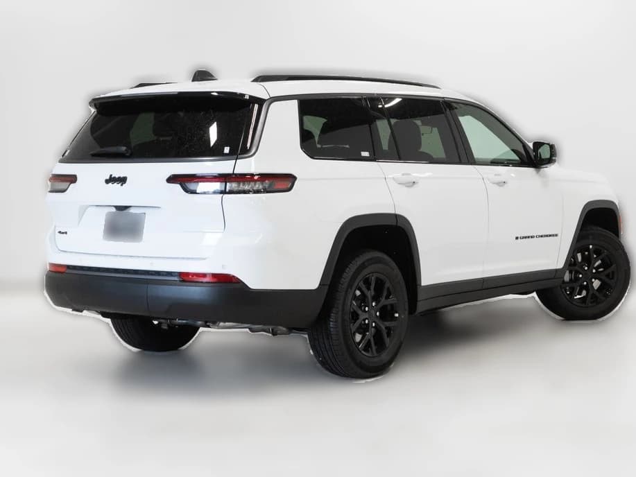Jeep Grand Cherokee L Laredo Altitude 4x4 2026 — side view