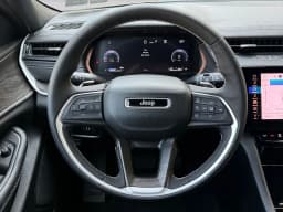 Jeep Grand Cherokee L Laredo Altitude 4x4 2026 — side view