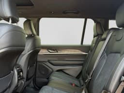 Jeep Grand Cherokee L Laredo Altitude 4x4 2026 — side view