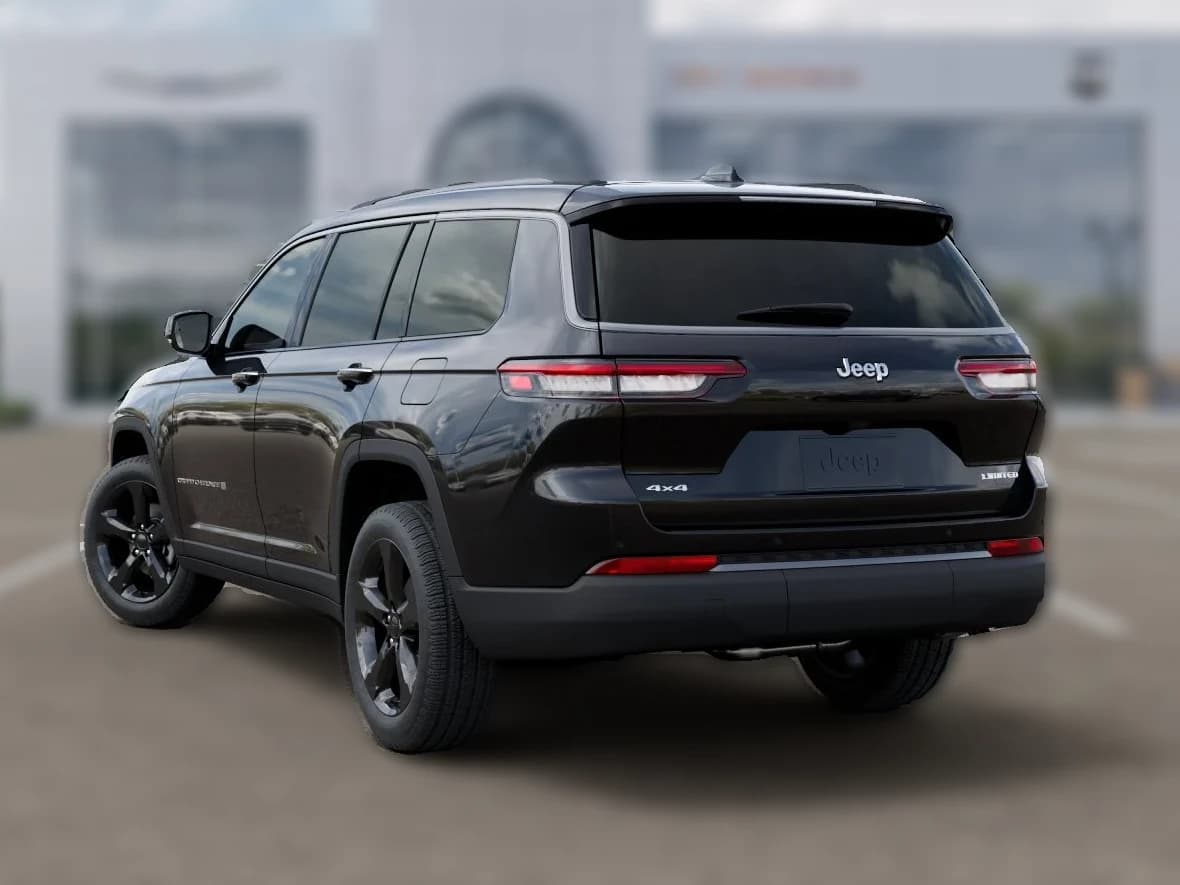 Jeep Grand Cherokee L Limited 4x4 2026 — side view