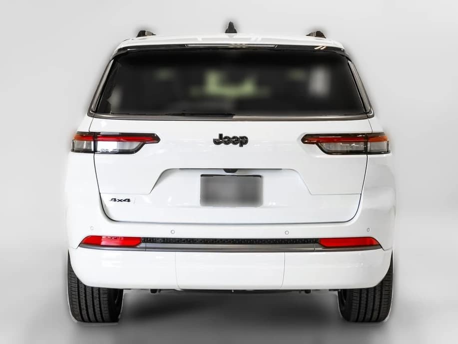 Jeep Grand Cherokee L Limited Reserve 4x4 2027 — side view