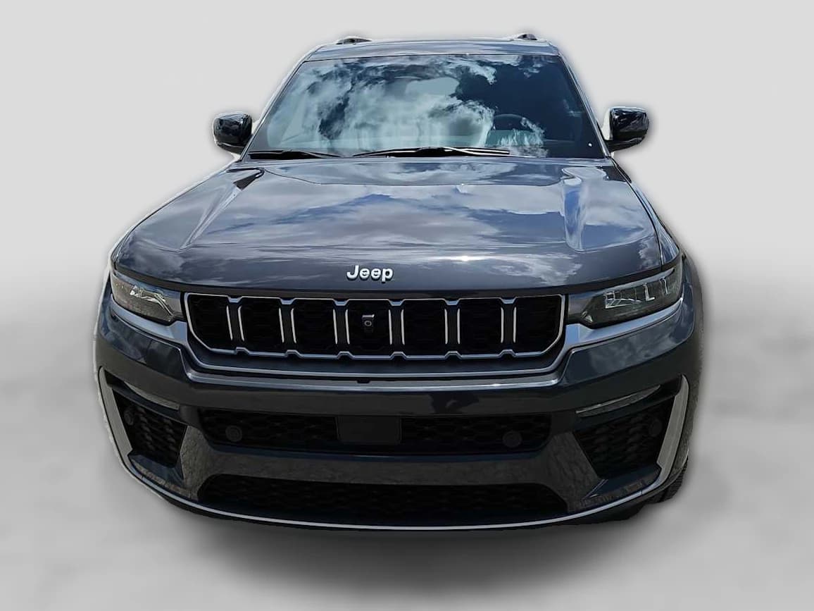 Jeep Grand Cherokee L Limited 4x4 2026 — side view