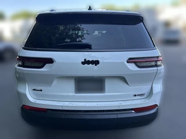 Jeep Grand Cherokee L Limited 4x4 2026 — side view