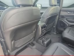 Jeep Grand Cherokee L Limited 4x4 2026 — side view