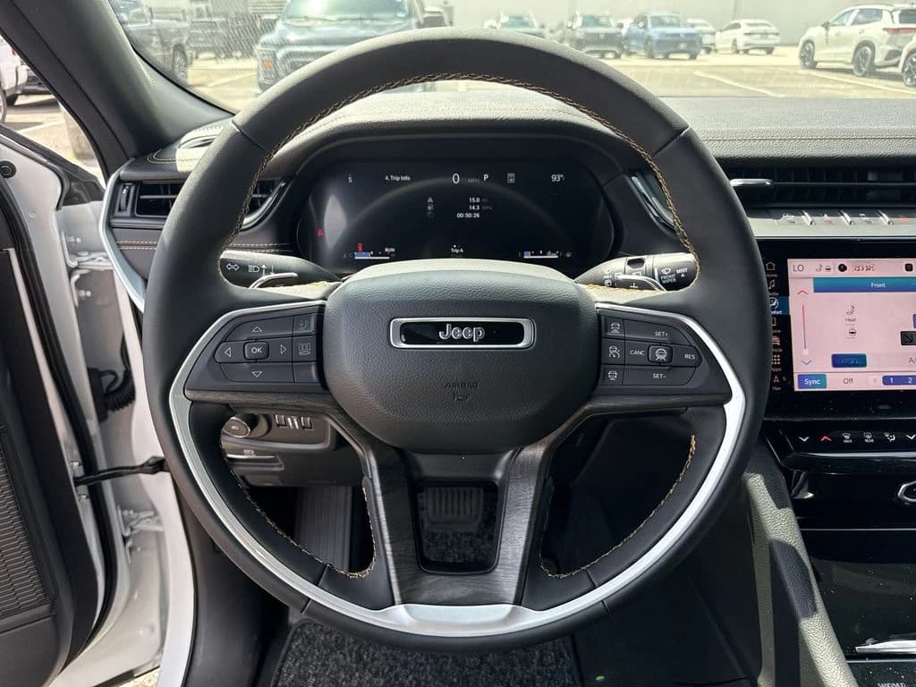 Jeep Grand Cherokee L 85th Anniversary Edition 4x4 2026 — side view