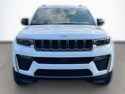 Jeep Grand Cherokee L Limited 4x4 2026 — side view