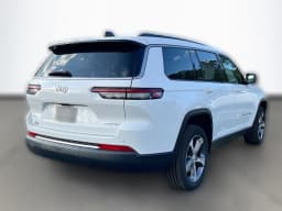 Jeep Grand Cherokee L Limited 4x4 2026 — side view