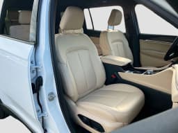 Jeep Grand Cherokee L Limited 4x4 2026 — side view