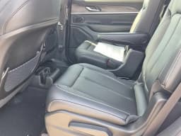 Jeep Grand Cherokee L Limited 4x4 2026 — side view