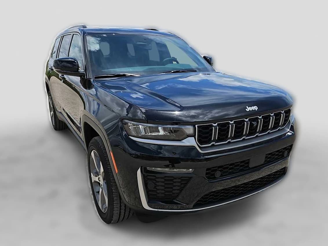 Jeep Grand Cherokee L Limited 4x4 2026 — side view