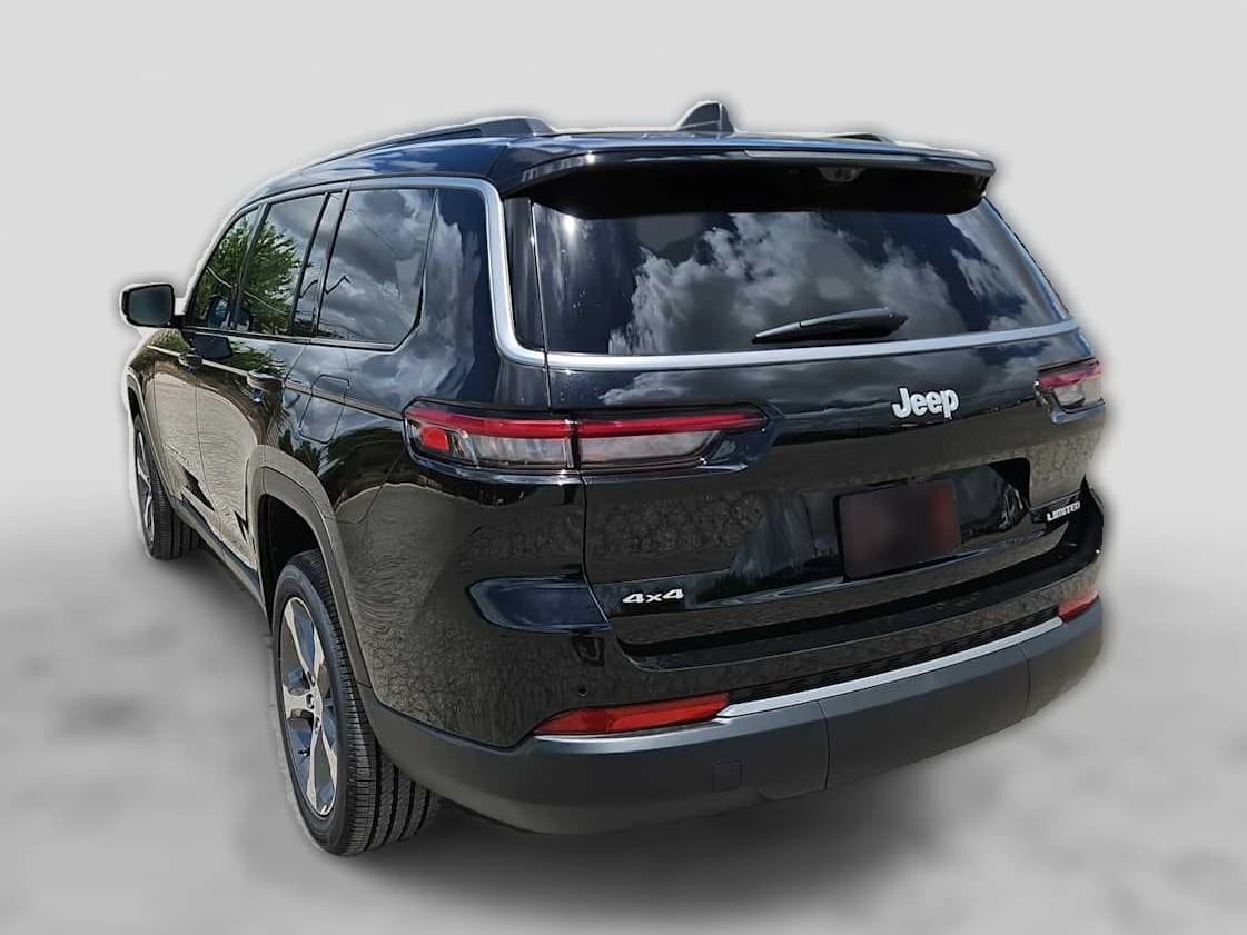 Jeep Grand Cherokee L Limited 4x4 2026 — side view