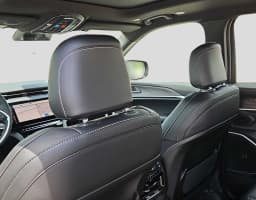 Jeep Grand Cherokee L Limited 4x4 2026 — side view