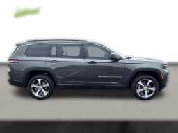 Jeep Grand Cherokee L Limited 4x4 2026 — side view