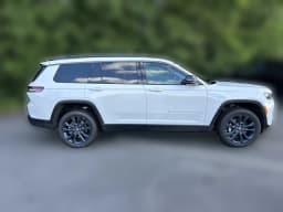 Jeep Grand Cherokee L 85th Anniversary Edition 4x4 2026 — side view