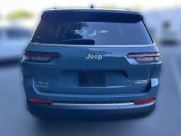Jeep Grand Cherokee L Limited 4x4 2026 — side view