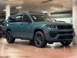 Jeep Grand Cherokee L Limited Reserve 4x4 2026 — side view