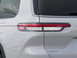 Jeep Grand Cherokee L Limited 4x4 2026 — side view