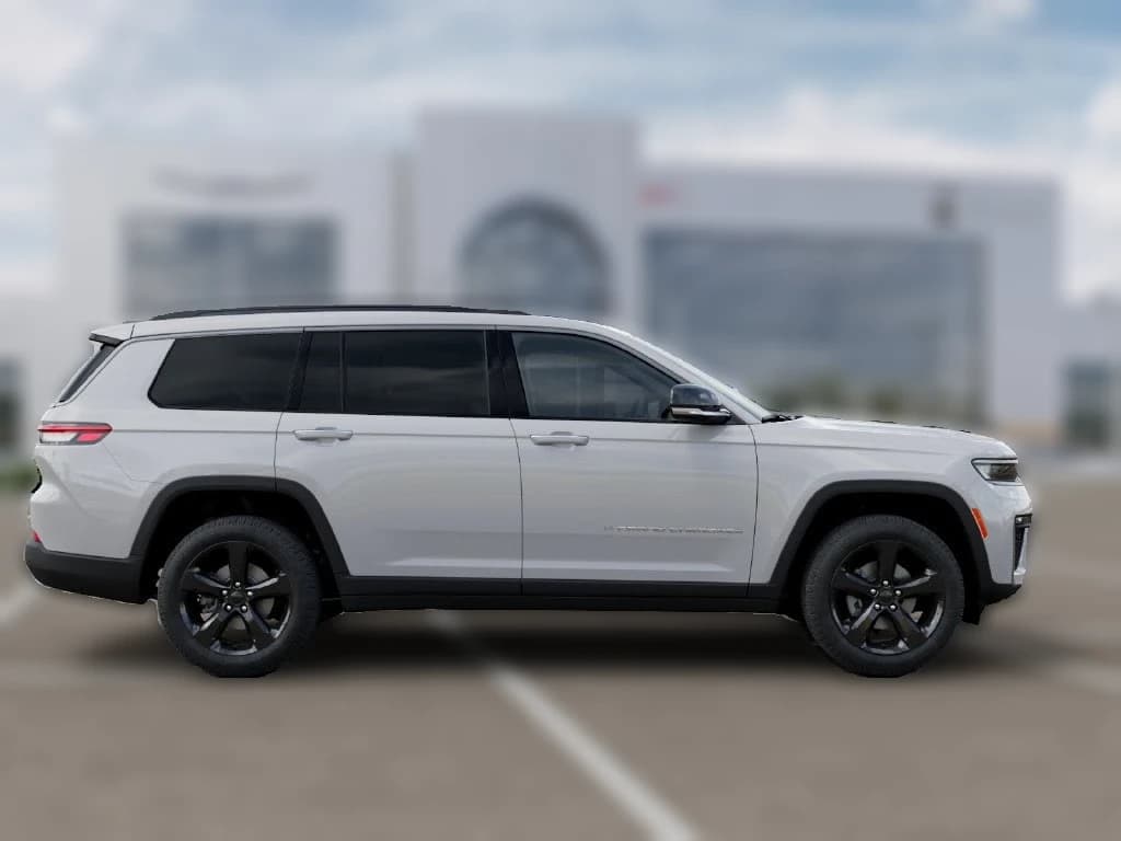 Jeep Grand Cherokee L Limited 4x4 2026 — side view