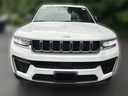 Jeep Grand Cherokee L Limited 4x4 2026 — side view