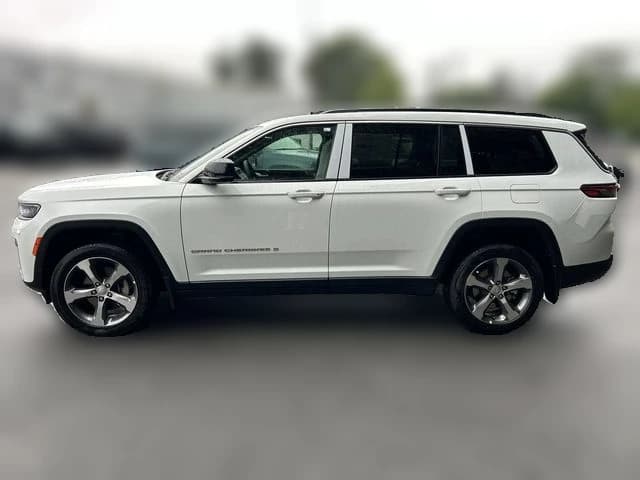 Jeep Grand Cherokee L Limited 4x4 2026 — side view