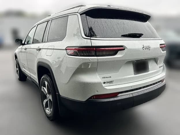 Jeep Grand Cherokee L Limited 4x4 2026 — side view