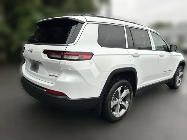 Jeep Grand Cherokee L Limited 4x4 2026 — side view