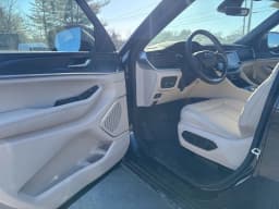 Jeep Grand Cherokee L Limited 4x4 2026 — side view