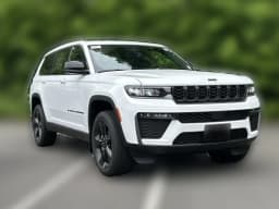Jeep Grand Cherokee L Limited 4x4 2026 — side view