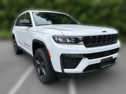 Jeep Grand Cherokee L Limited 4x4 2026 — side view