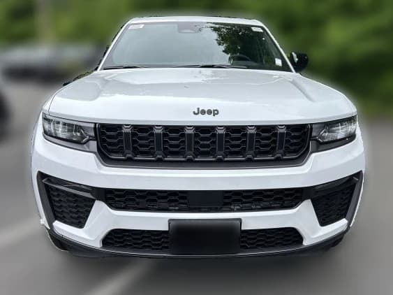 Jeep Grand Cherokee L Limited 4x4 2026 — side view