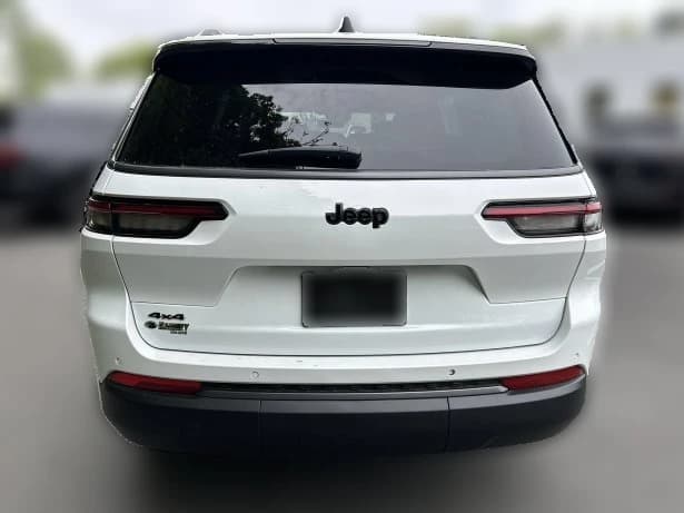 Jeep Grand Cherokee L Limited 4x4 2026 — side view