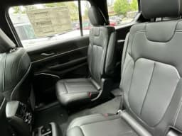 Jeep Grand Cherokee L Limited 4x4 2026 — side view