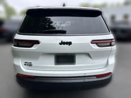 Jeep Grand Cherokee L Limited 4x4 2026 — side view