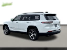 Jeep Grand Cherokee L Limited 4x4 2026 — side view