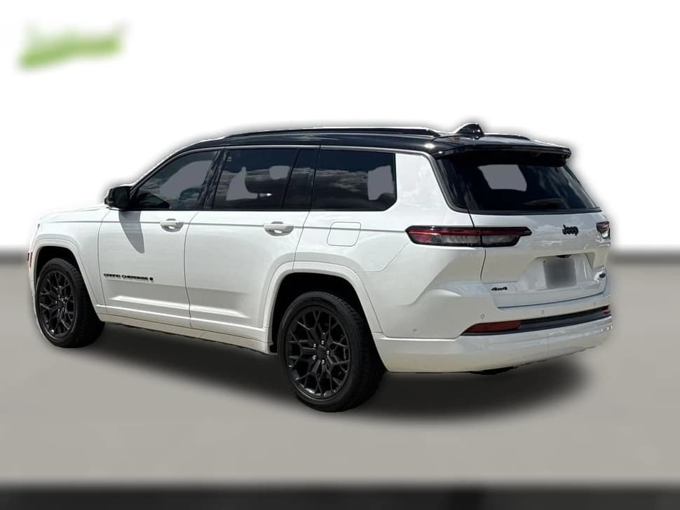 Jeep Grand Cherokee L Summit 4x4 2026 — side view