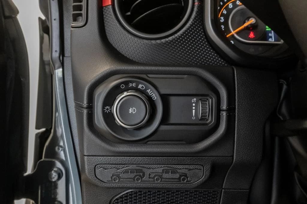 Jeep Wrangler Rubicon X 4 Door 4x4 2026 — side view