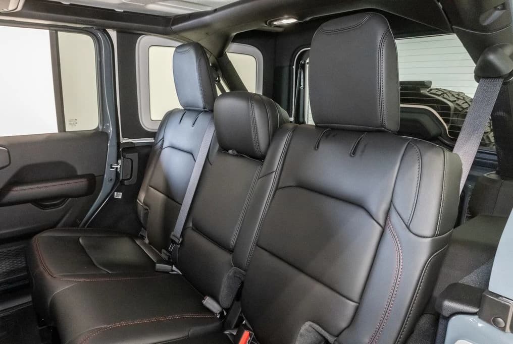 Jeep Wrangler Rubicon X 4 Door 4x4 2026 — side view