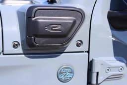 Jeep Wrangler 4xe Rubicon 4x4 2025 — side view