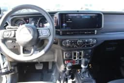 Jeep Wrangler 4xe Rubicon 4x4 2025 — side view