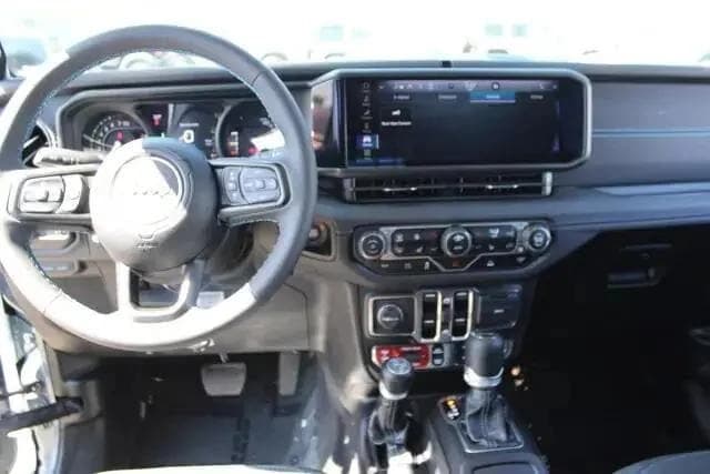 Jeep Wrangler 4xe Rubicon 4x4 2025 — side view