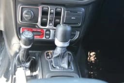 Jeep Wrangler 4xe Rubicon 4x4 2025 — side view