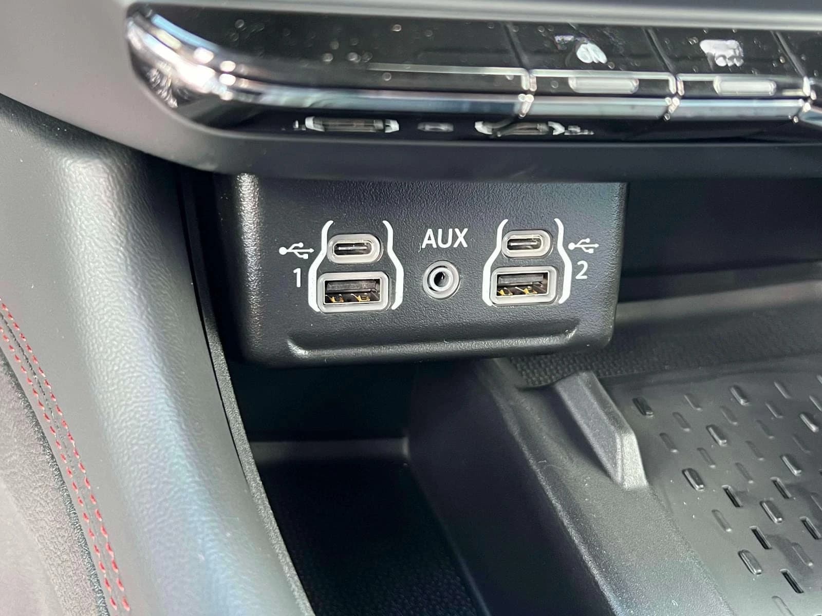 Dodge Durango GT Plus HEMI AWD 2027 — side view